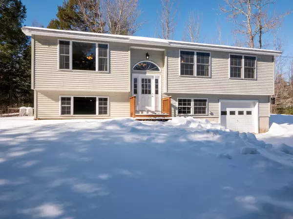 4 North RD, Clifton, ME 04428