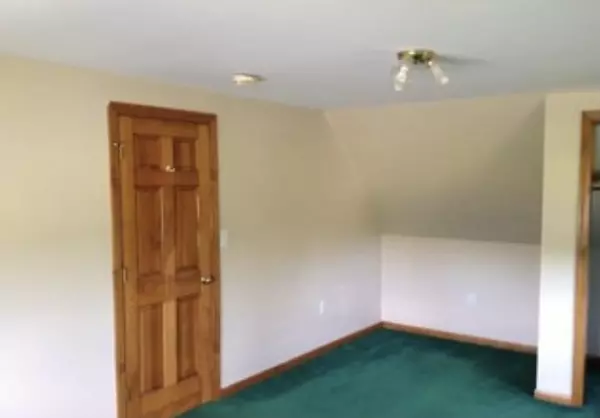 Thomaston, ME 04861,11 Sawyer ST