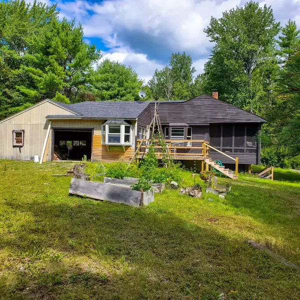 Searsmont, ME 04973,538 Woodmans Mills RD