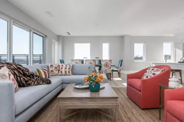 Portland, ME 04101,383 Commercial ST #701