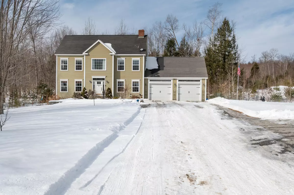 Mechanic Falls, ME 04256,28 Atlantis DR