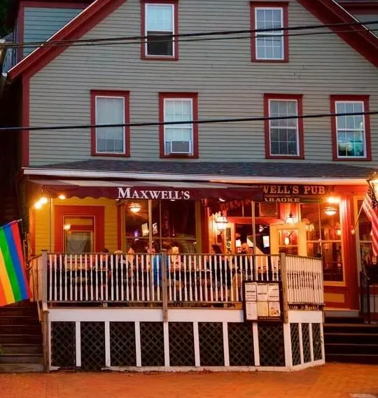 Ogunquit, ME 03907,243 Main ST