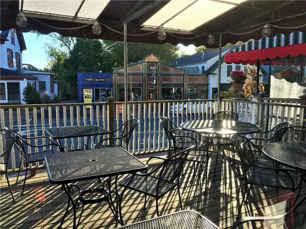 Ogunquit, ME 03907,243 Main ST