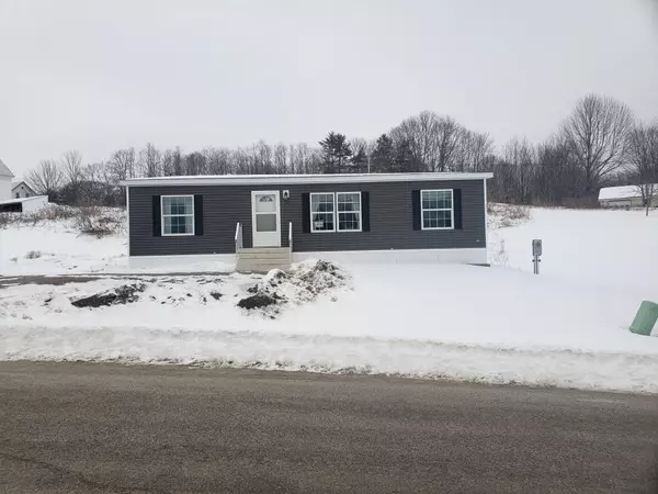 7 Cote DR, Poland, ME 04274