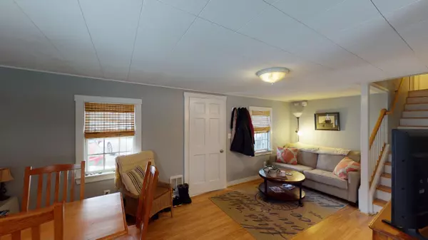 Ogunquit, ME 03907,488 Main ST #3