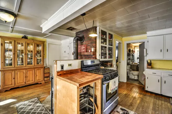 Leeds, ME 04263,626 Route 219