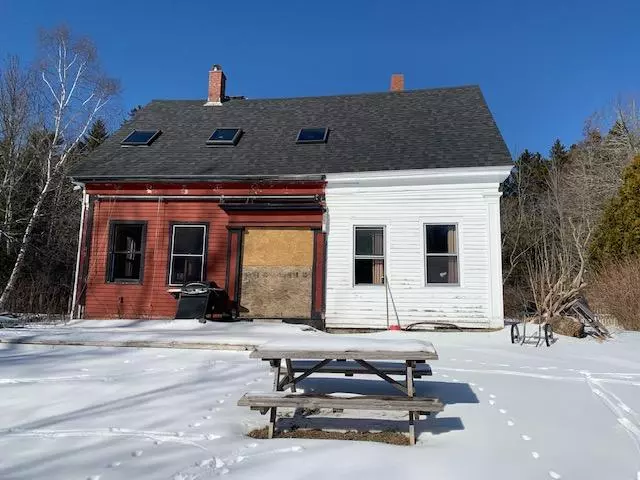 Trenton, ME 04605,910 Oak Point RD