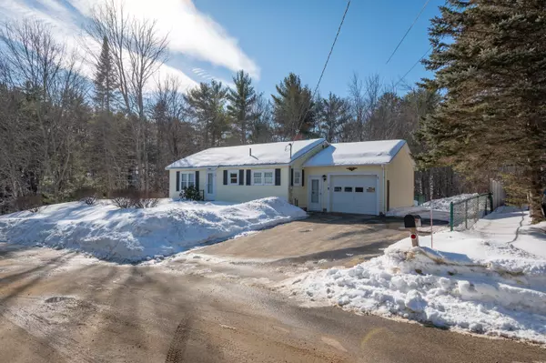 Paris, ME 04281,11 Emery AVE