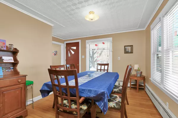 Paris, ME 04281,14 Barrows ST