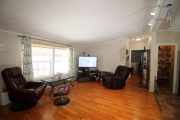 Winthrop, ME 04364,1 Journeys End LN