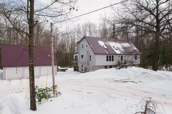 1034 Lakins RD, Etna, ME 04434