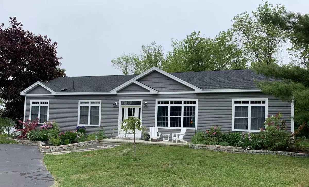 Milford, ME 04461,572 Main RD