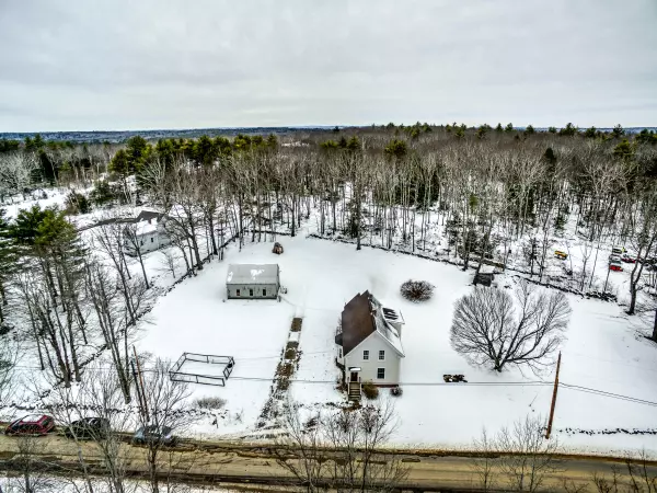 Pittston, ME 04345,131 Blodgett RD