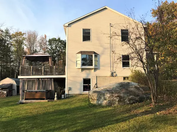 Topsham, ME 04086,14 Range Way RD