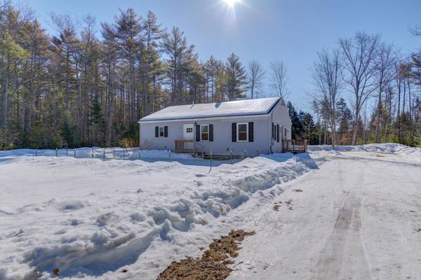 88 River RD, Baldwin, ME 04091