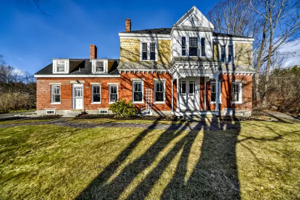 189 Old Brunswick RD, Gardiner, ME 04345