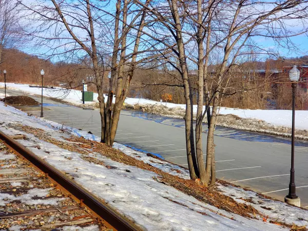 Waterville, ME 04901,74 Front ST