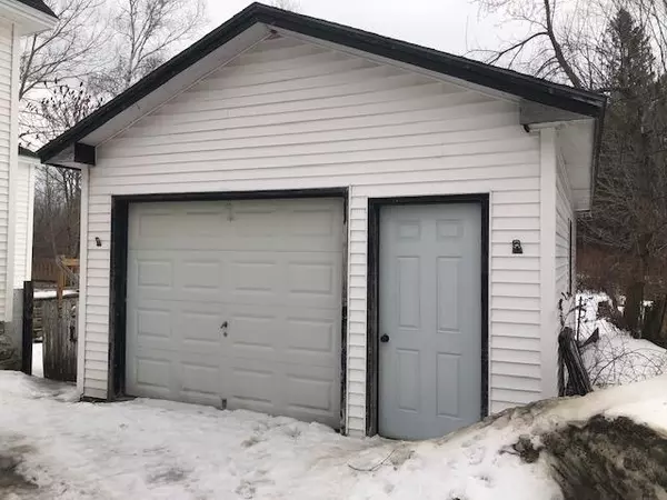 Orono, ME 04473,25 Hillside Road