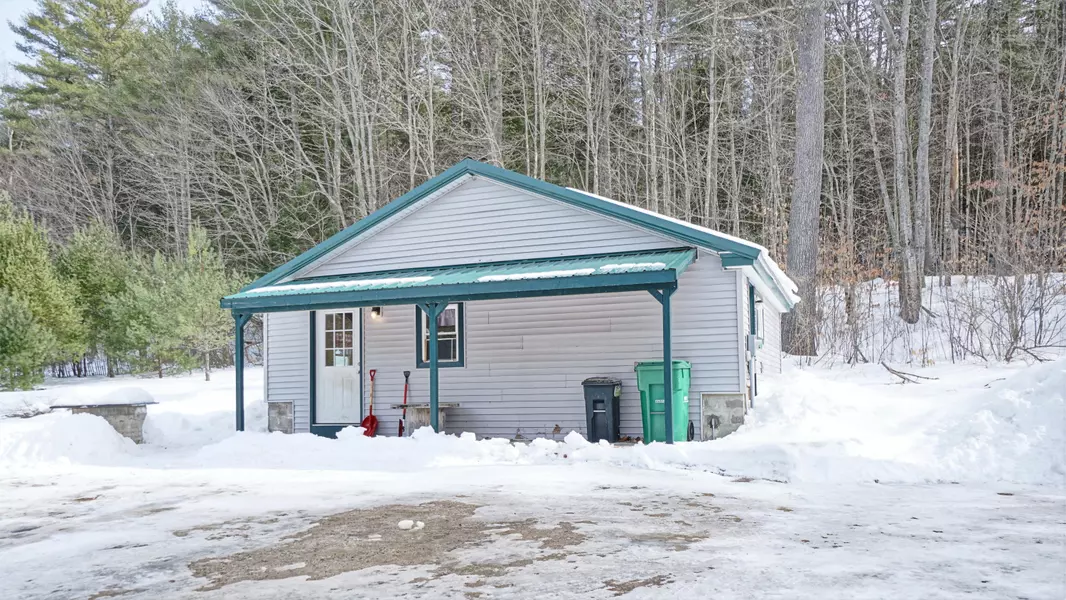 45 Douglas Hill RD, Baldwin, ME 04091