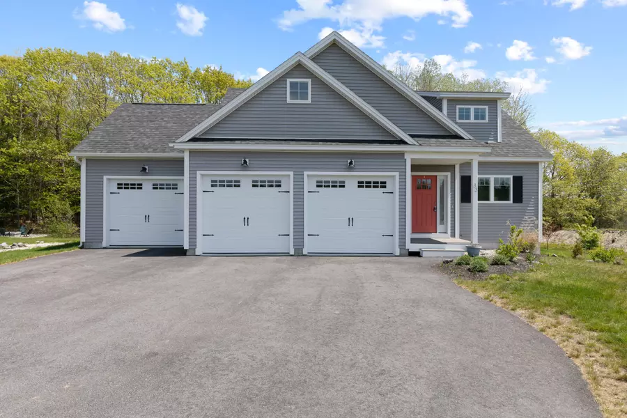 33 Dupont CT, Yarmouth, ME 04096