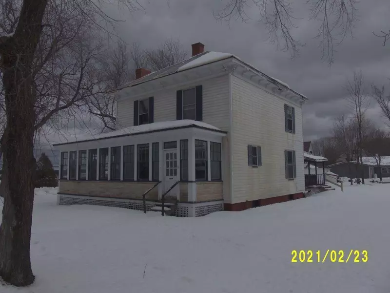 88 Union Street, Calais, ME 04619