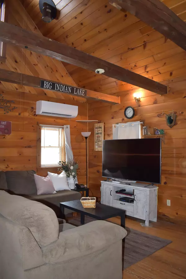 Saint Albans, ME 04971,19 Grant RD