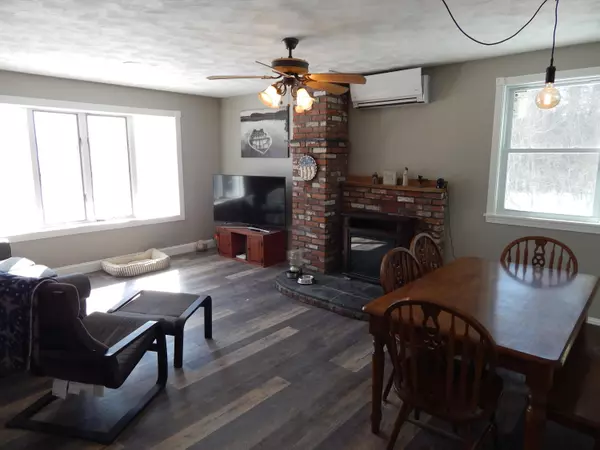 Kenduskeag, ME 04450,95 Clark RD