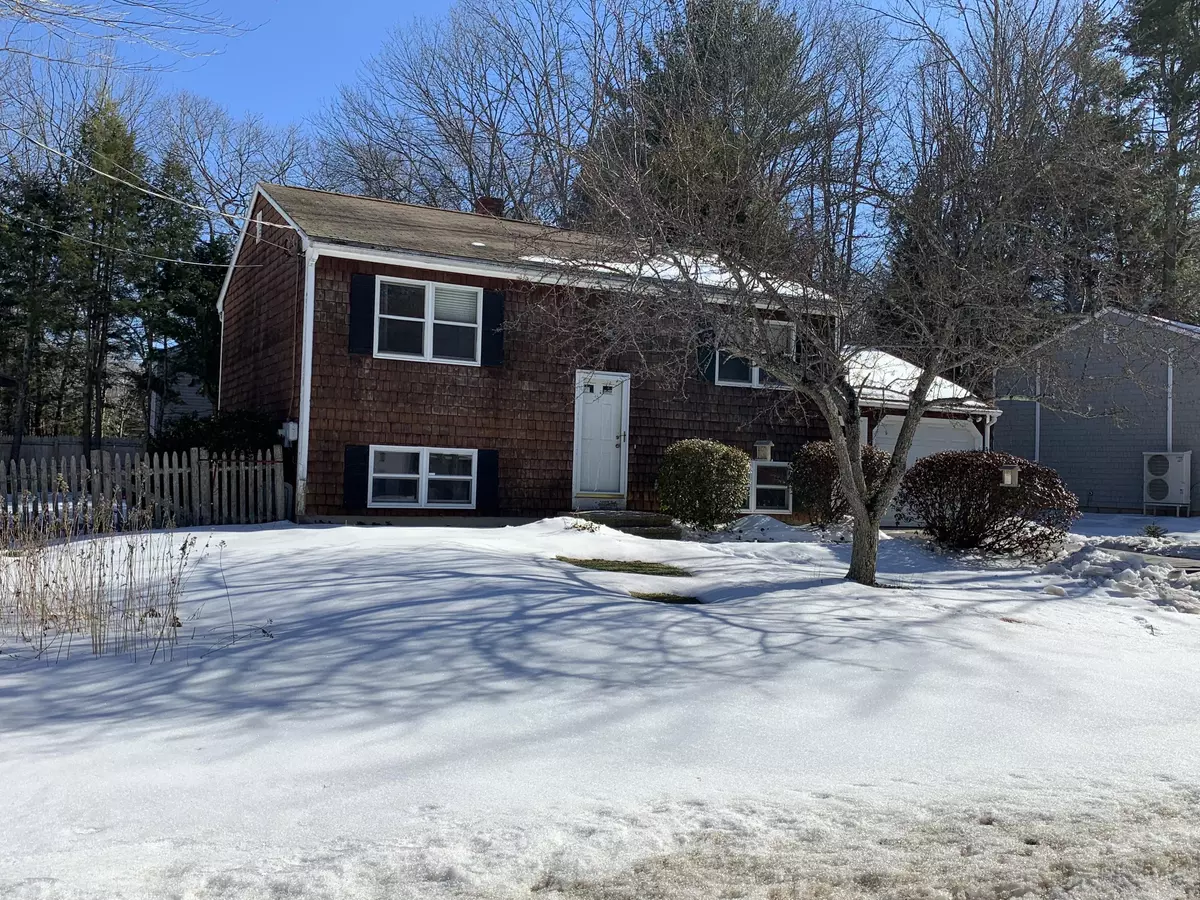 Topsham, ME 04086,28 Forest DR