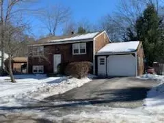 Topsham, ME 04086,28 Forest DR