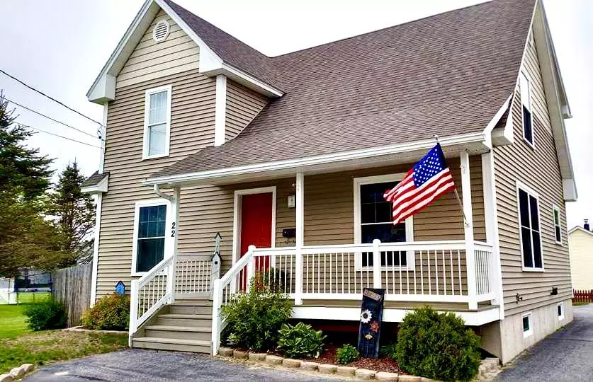 22 Sargent AVE, Lewiston, ME 04240