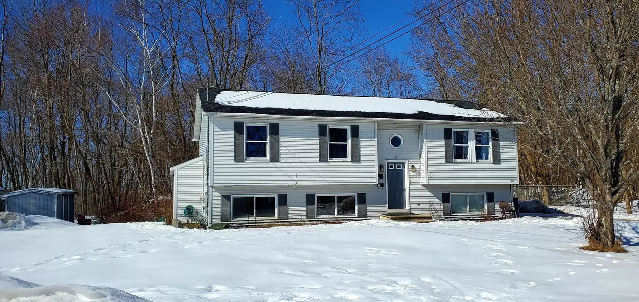 96 Winter ST, Lewiston, ME 04240