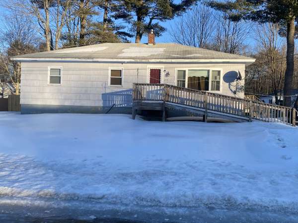 23 Center ST, Lisbon, ME 04252