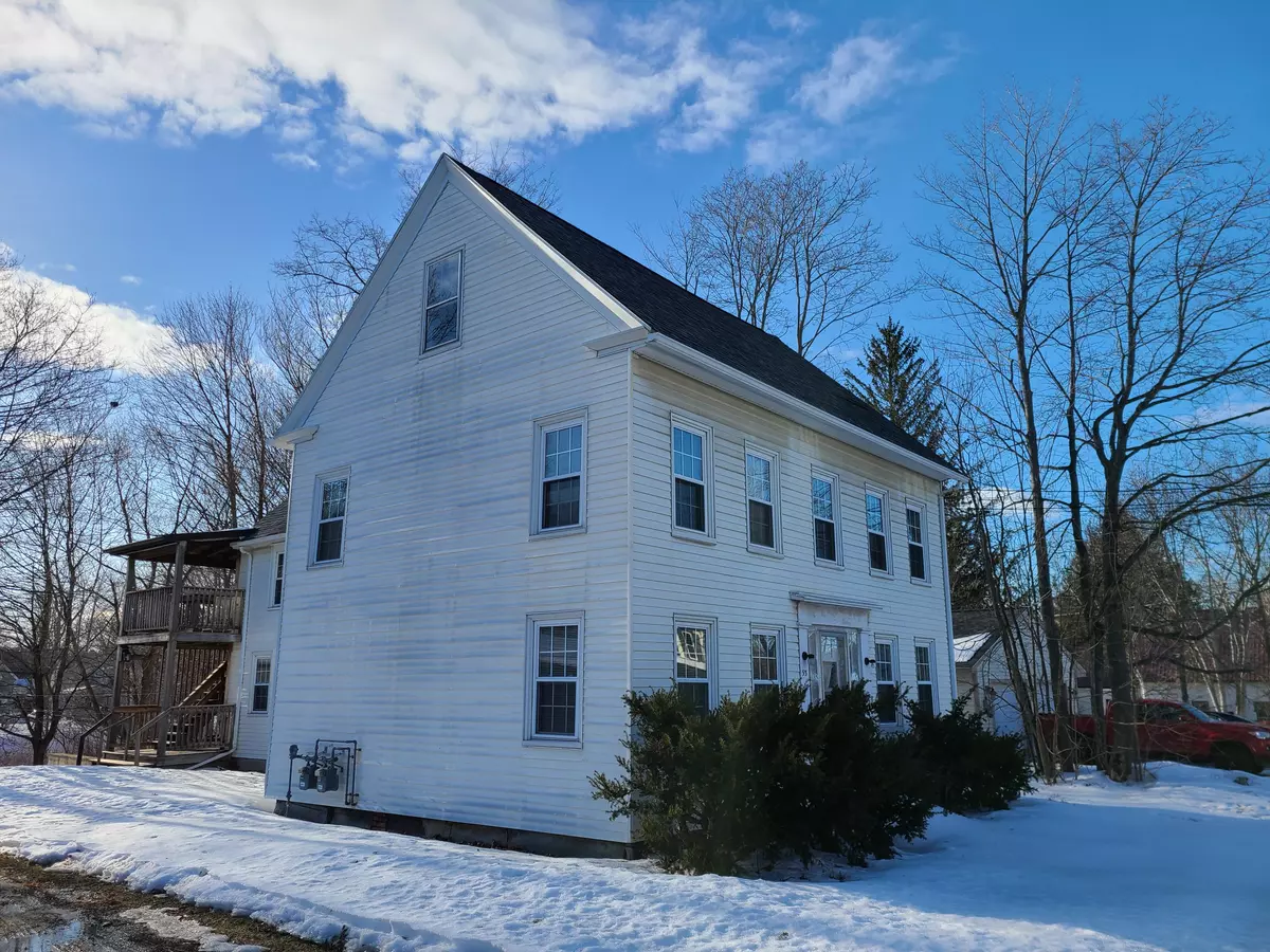 Gardiner, ME 04345,53 Maple ST