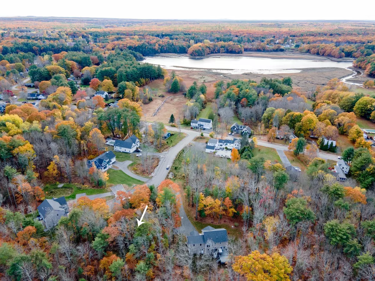 Saco, ME 04072,6 Clarks Hill LN