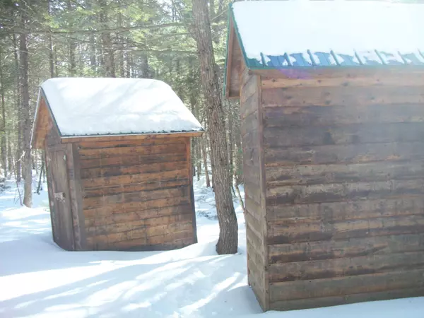 Lakeville, ME 04487,221 Upper Pug Road