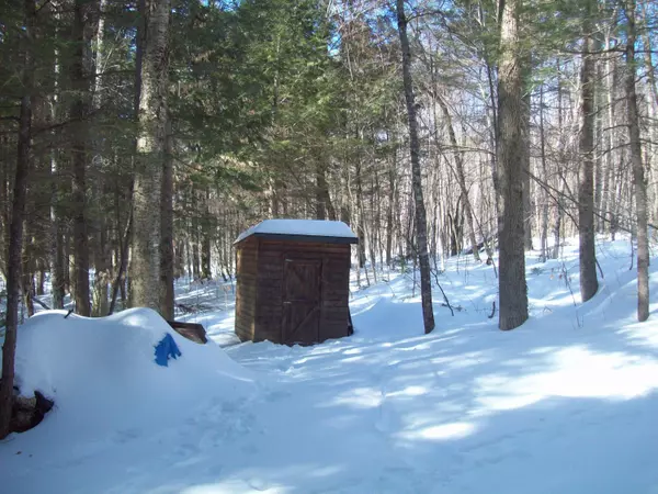 Lakeville, ME 04487,221 Upper Pug Road