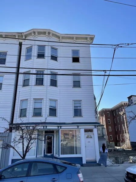 193 Lincoln ST, Lewiston, ME 04240