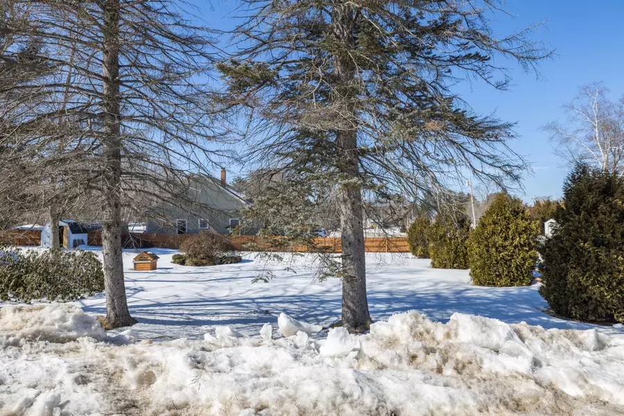 52 Googin ST, Lewiston, ME 04240