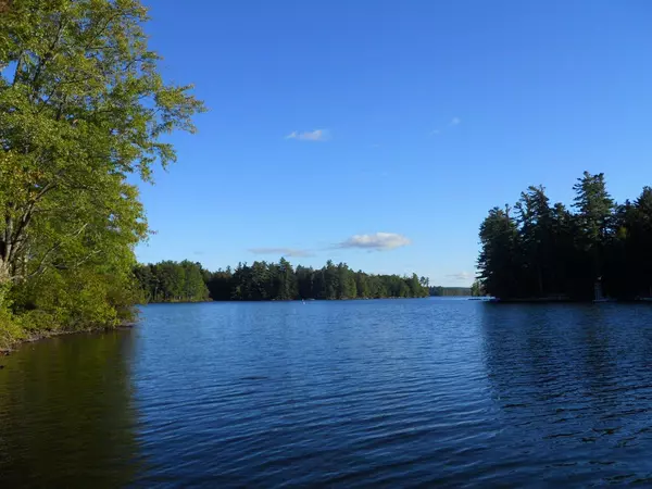 Monmouth, ME 04259,77 Maple Ridge DR