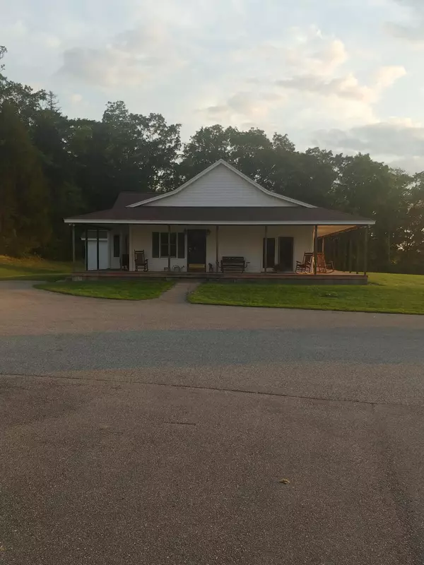 Pittston, ME 04345,28 Old County RD