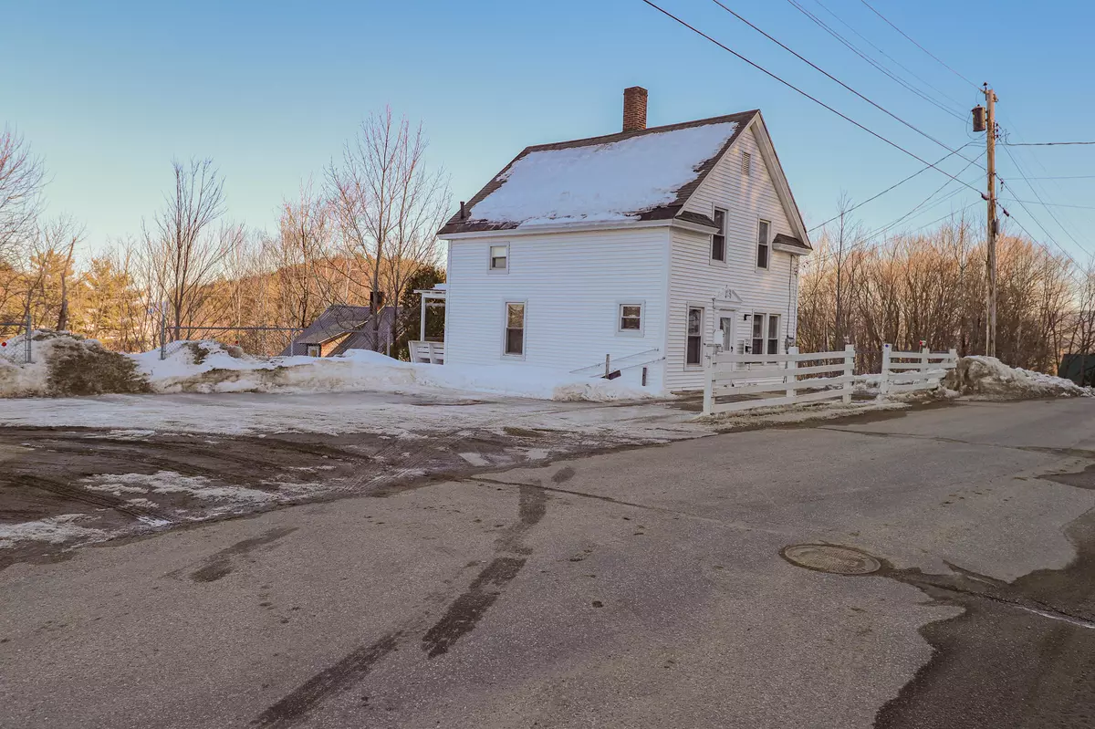Rumford, ME 04276,423 High ST