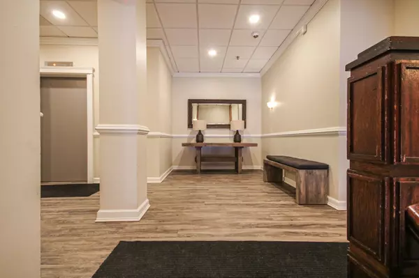 Portland, ME 04101,99 Silver ST #4-7