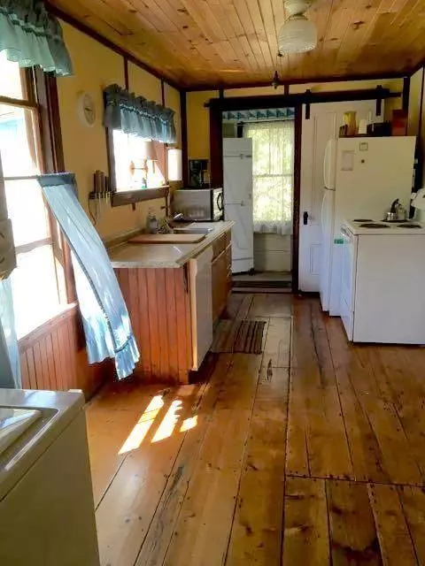 Portland, ME 04108,85 Upper A ST