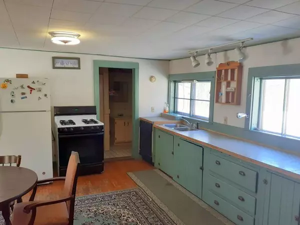 Phillips, ME 04966,433 Toothaker Pond Road