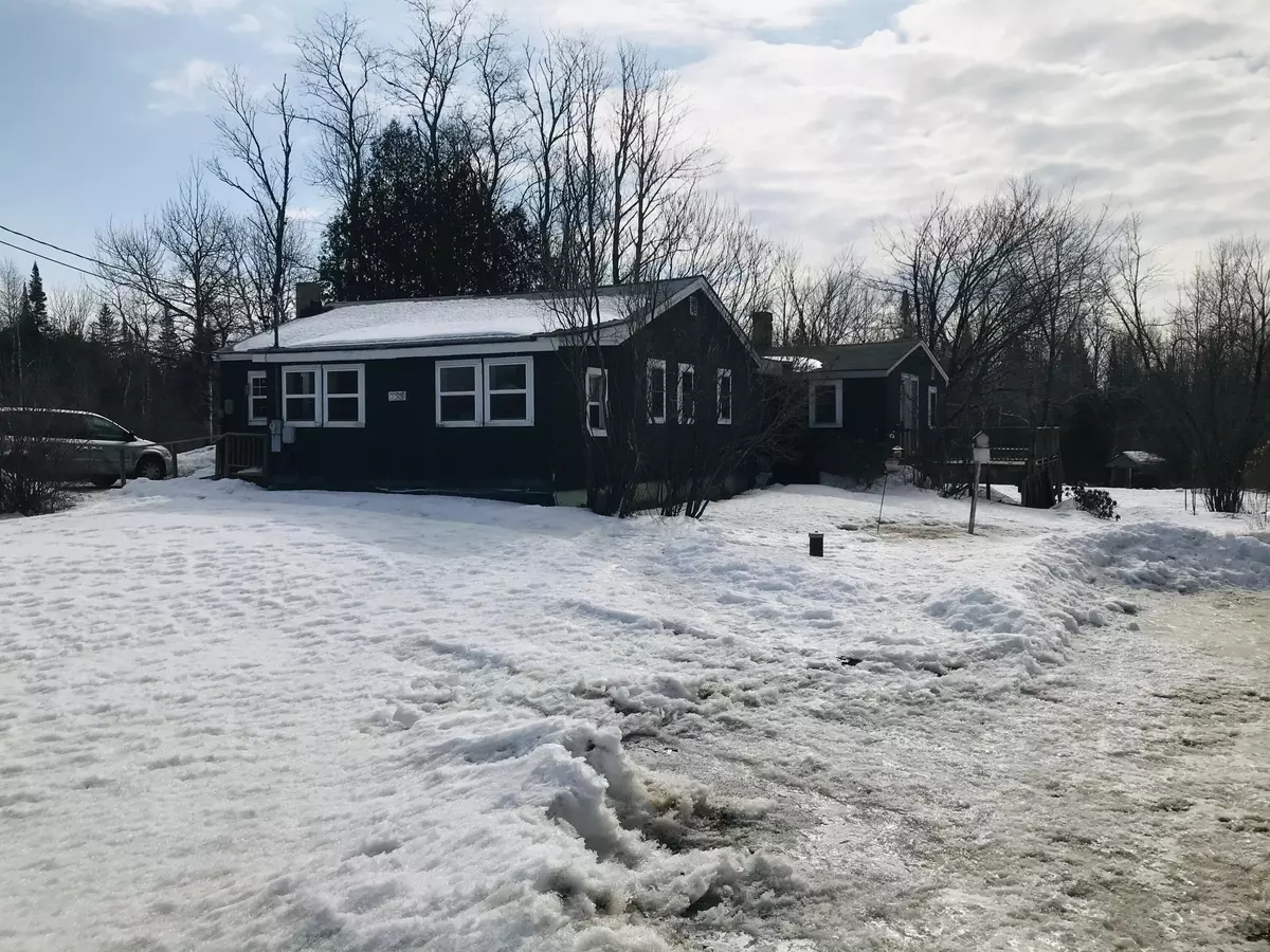 Palmyra, ME 04965,753 Main ST