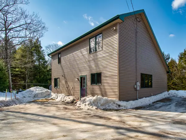 Liberty, ME 04949,507 Pinnacle RD