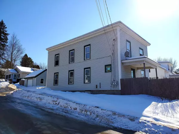 5 Farwell ST, Lewiston, ME 04240