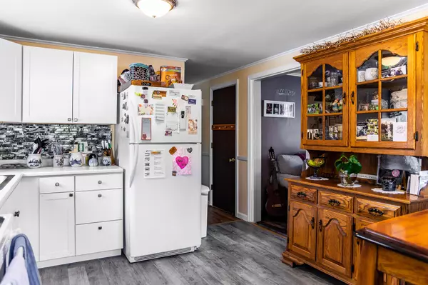 Glenburn, ME 04401,1050 Norway RD