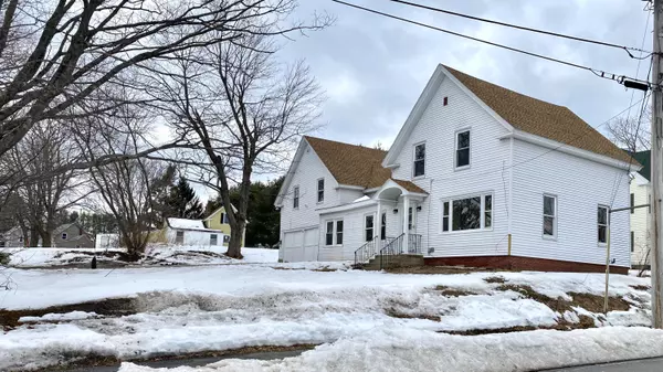 Lisbon, ME 04250,24 Spring ST