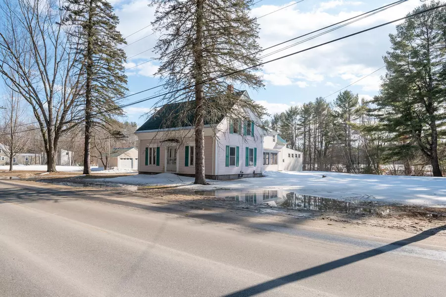 15 N Raymond RD, Gray, ME 04039